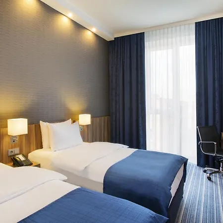 Holiday Inn Express Heidelberg City Centre-3