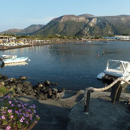 Vulcano Beach-2