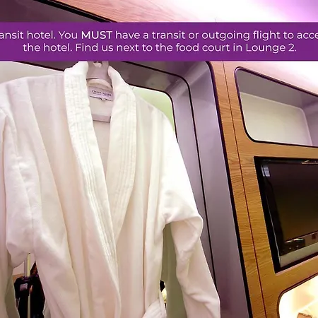 YOTELAIR Amsterdam Schiphol Transit Hotel-3