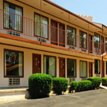 The Parkwood Inn & Suites-3