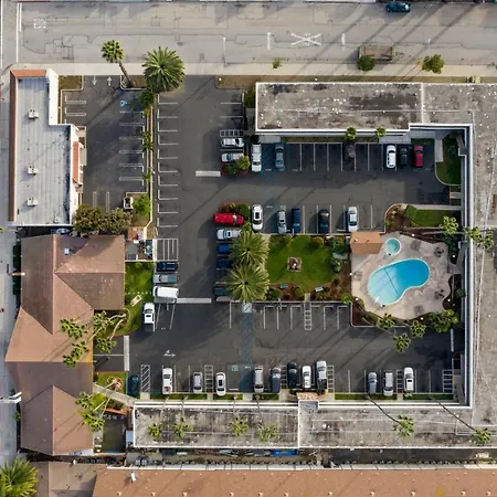 Vagabond Inn Ventura-2