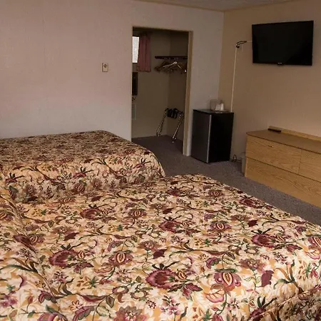 Brookside Motel & Cabins-3