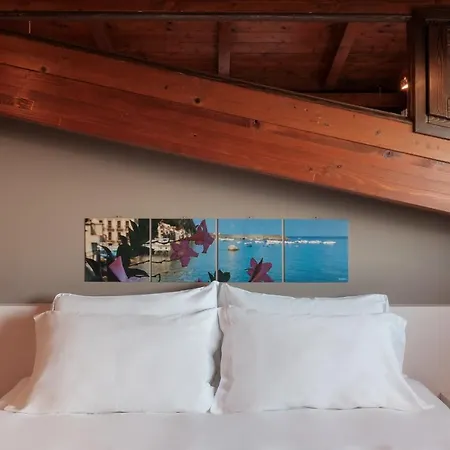 Il Casato Deluxe Rooms-2