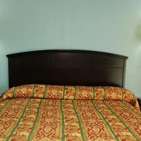 Budget Inn-3