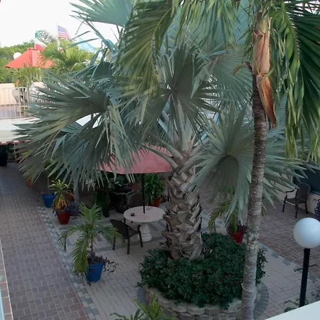 Lago Mar Motel And Apartments-3