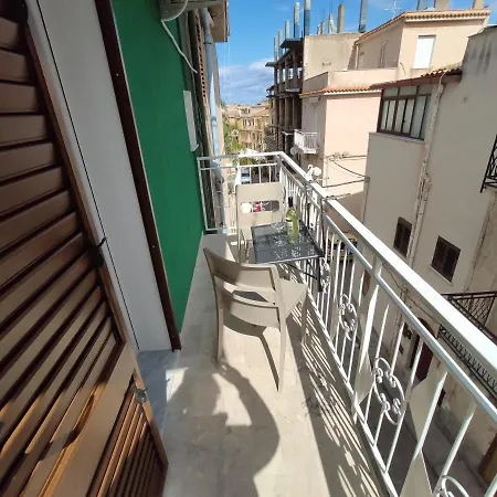 IN CENTRO ROOMS Vicino Cefalù-2