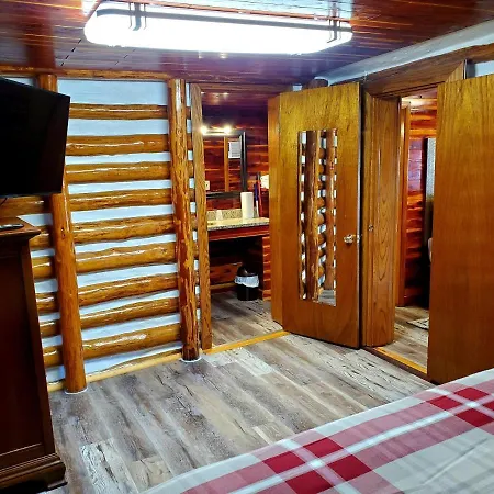 Log Cabin Inn-2