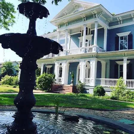 Elmwood 1820 Bed & Breakfast Inn-3