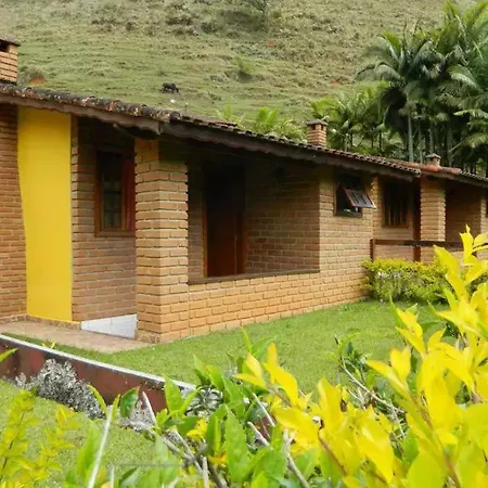 Pousada Vale Das Flores-2