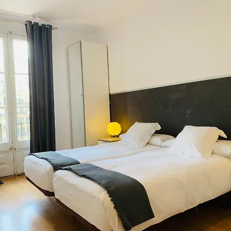 Super Balmes Guest House-3