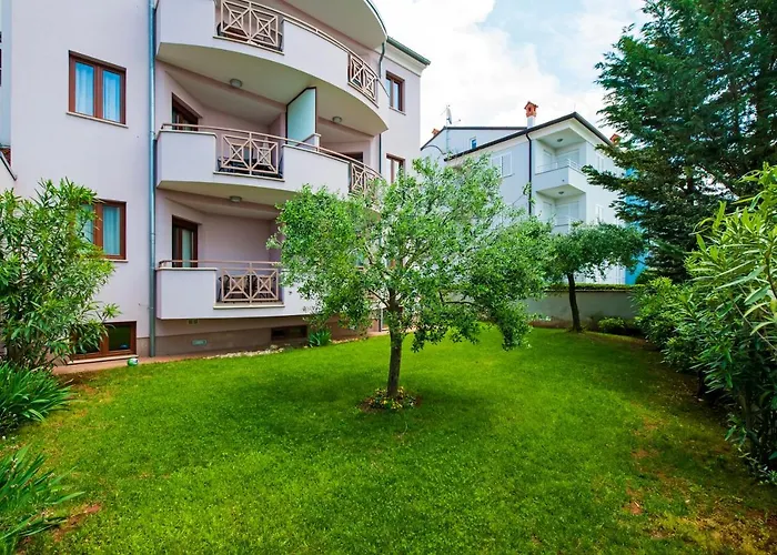 Apartments And Rooms Camaiore