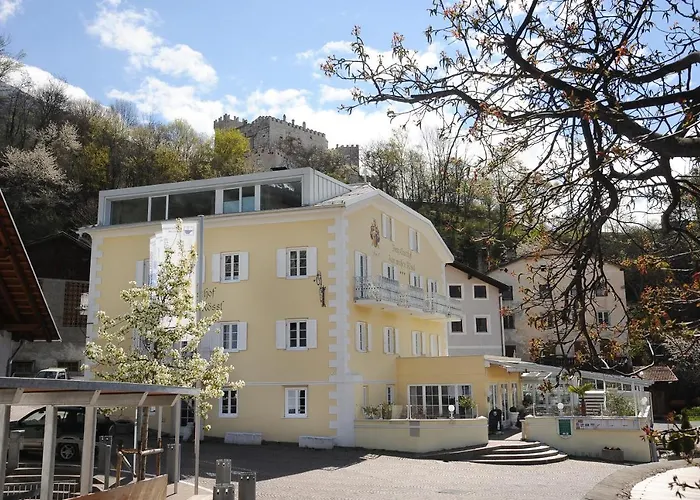 Burggasthof Zum Weissen Rossl Hotel Sluderno