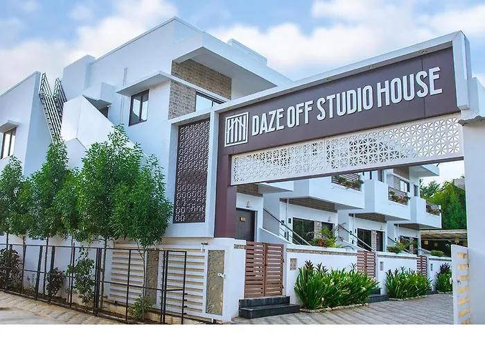 Daze Off Studio House