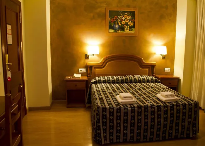 Hotel Clemente Barbastro
