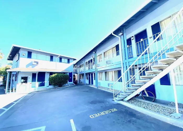 Valley Motel