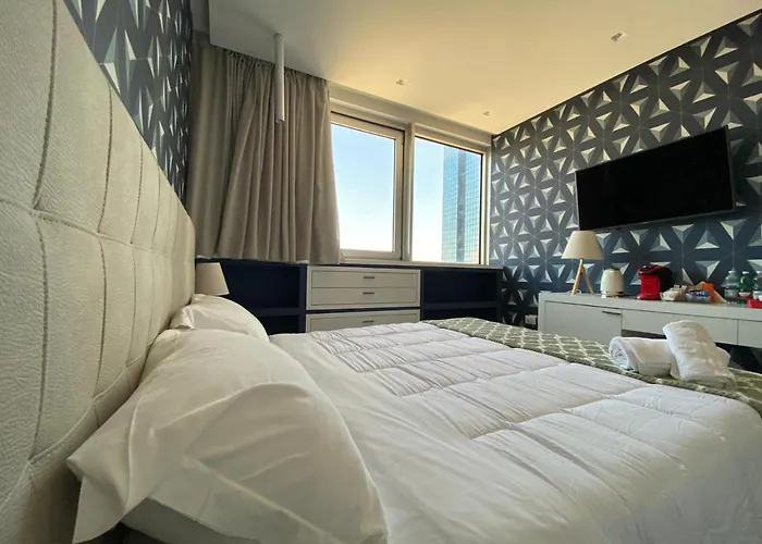 2B Fifteen Floor Suite Napoli