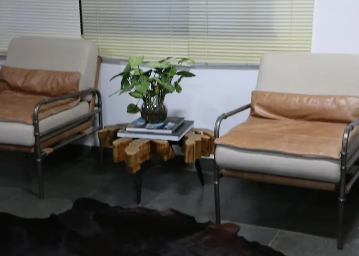 Excelente quarto com cama de casal king em casa perto do aeroporto de Curitiba