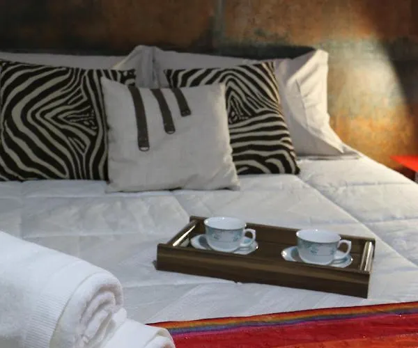 Excelente quarto com cama de casal king em casa perto do aeroporto de Curitiba
