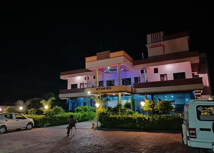Hotel Nisarg Lodging And Restaurant