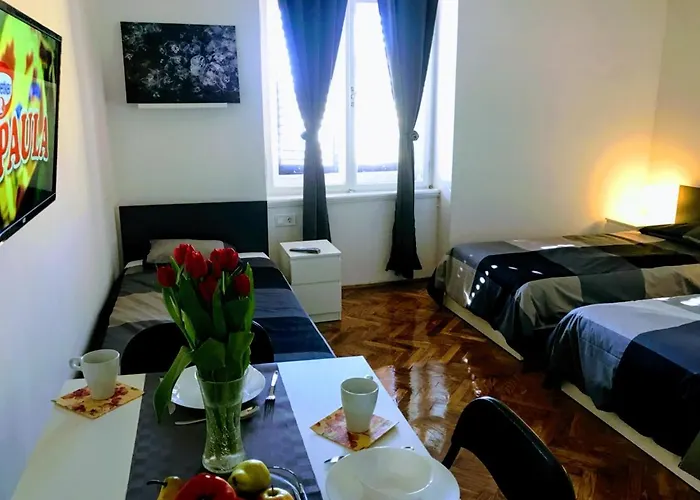 Pula Center Green Park Apartments And Rooms