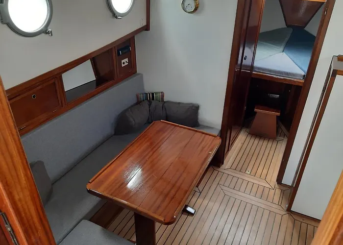Prive B&B Motorsailer Rataplan