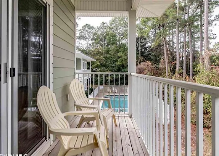 Condo W Pool Near Beaches, Dining, Shopping, Etc