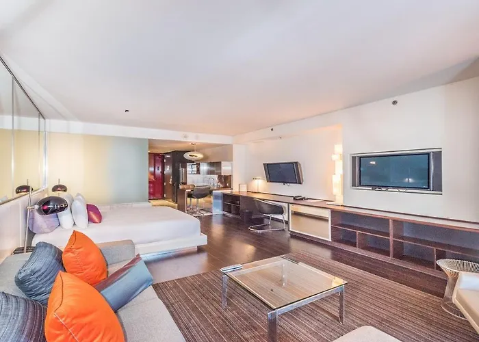 Beautiful High Rise Condo-307