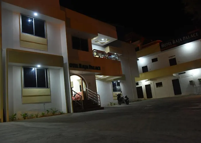 Hotel Raja Palace