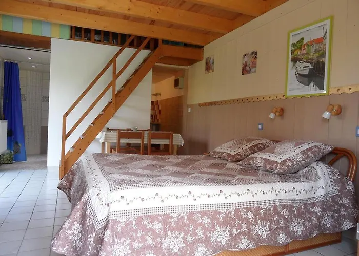 Hotel Au Jardin près de l'ocean à Les Mathes