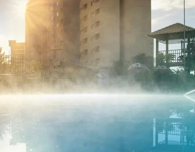 Hotel Golden Dolphin com café da manhã! Piscinas 24h