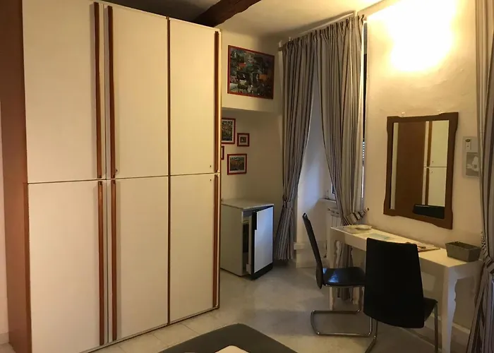 Camere Carlo Vernazza