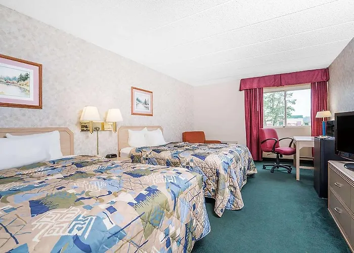 Days Inn Hotel & Conference Center