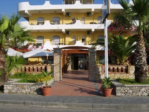 Hotel Solemar SantʼAlessio Siculo