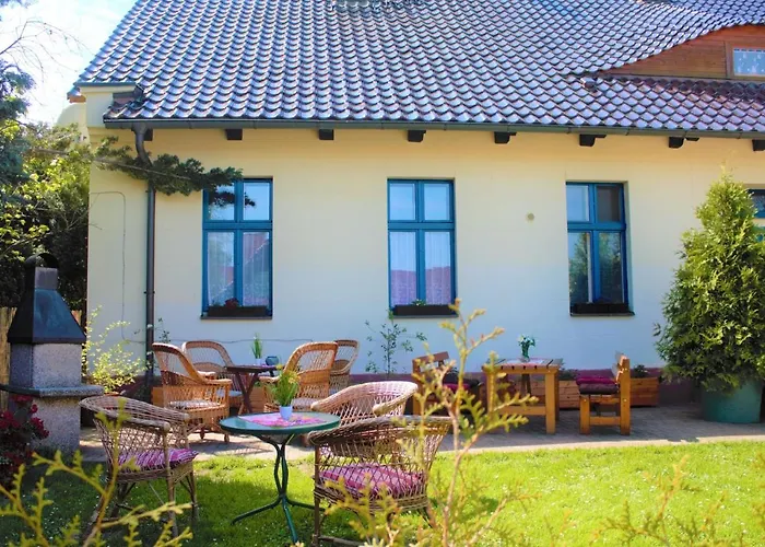 Zum Alten Schulhaus Burg 