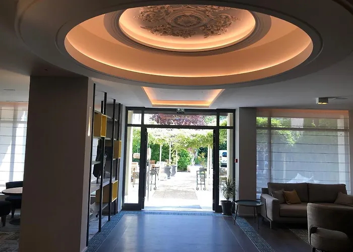 Nouvel Hôtel du Commerce Castellane