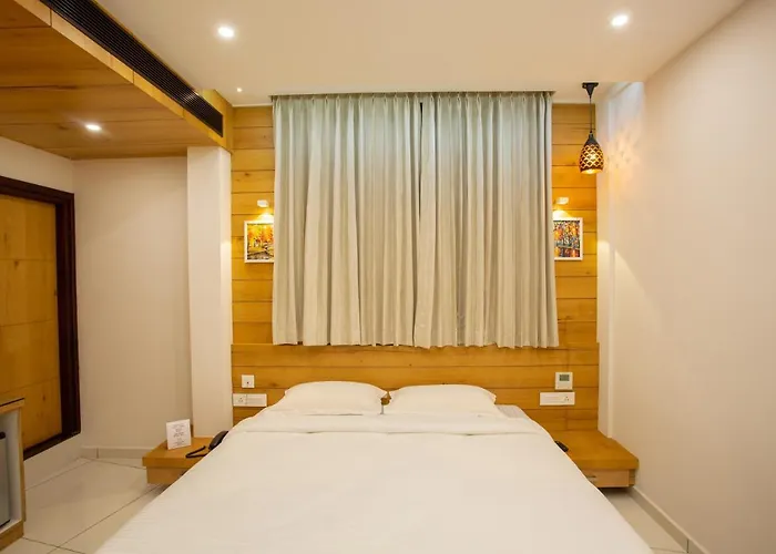 Hasco Tower Business Hotel Stay Close To Palakkad Junction Railway Station