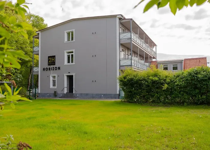 2H Horizon Hotel