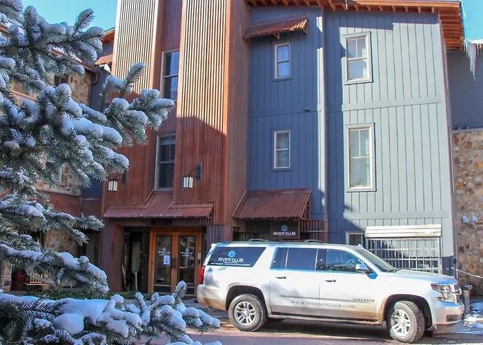 Affordably Priced 2 Bedroom - Riverclub2Br