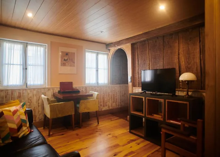 Casa da Praça Velha Guest House