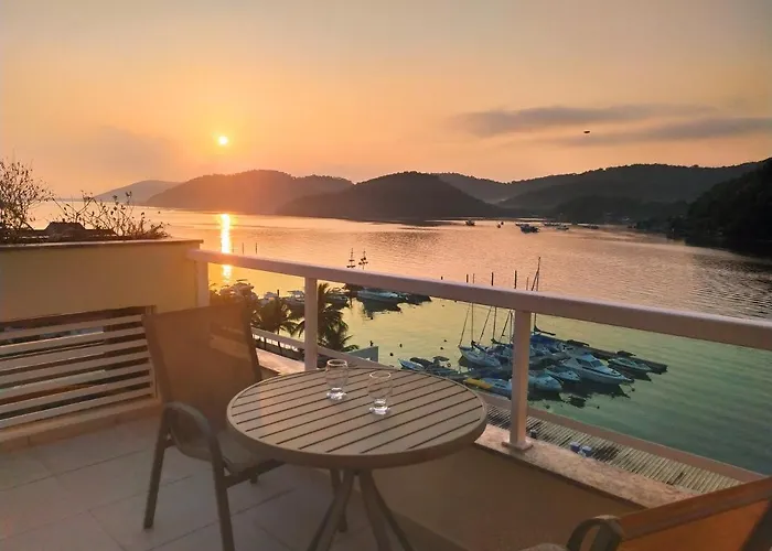 Cobertura Com Vista Para O Mar. Aparthotel Mangaratiba