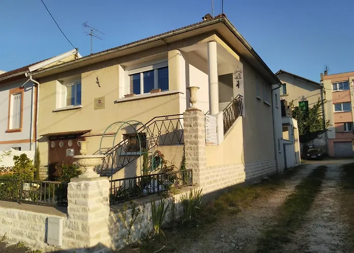 Chambre César B&B- au 1er - Villa Chaumonty Périgueux