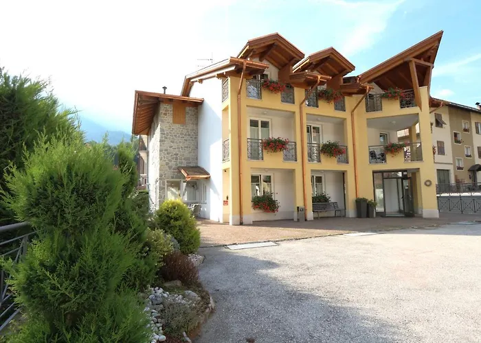 Hotel Garni Sottobosco Dimaro
