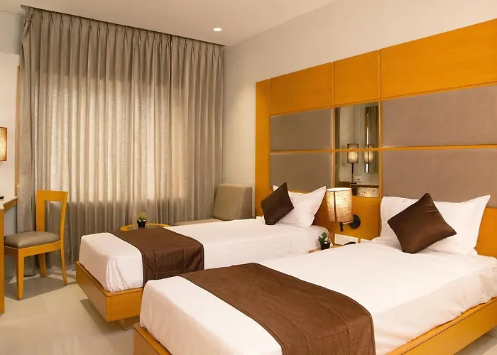 Sri Aadhish Grand Hotel