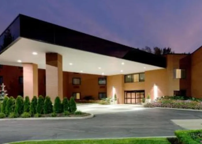 Holiday Inn Express & Suites Mentor - Banquet Center By Ihg