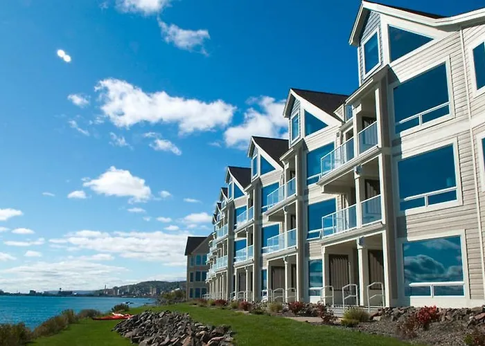 Beacon Pointe On Lake Superior Duluth