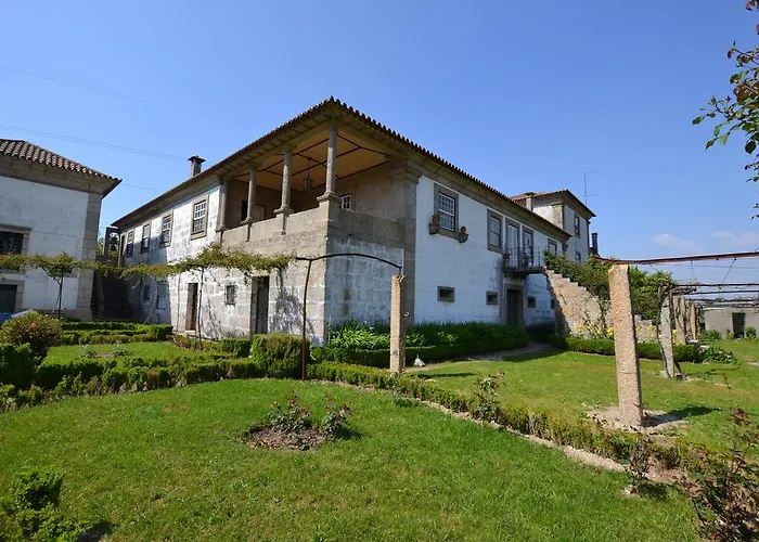 Bed and Breakfast Casa Do Ribeiro Guimarães