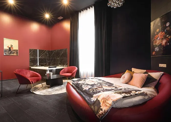 Legend Majestic Superbe Love Room - Jacuzzi - Champagne - Romantisme - parking privé Mâcon