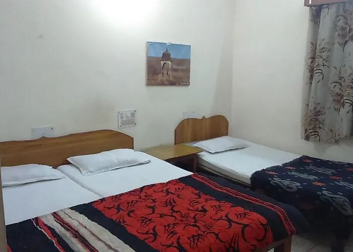 Hotel Yogi Lodge