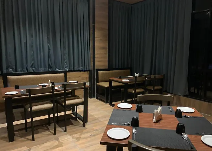 Hotel Padmawati Grand