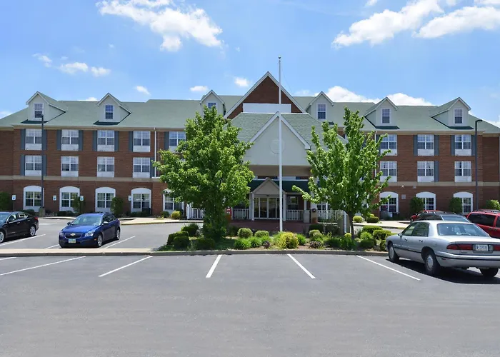 Blisspoint Inn & Suites Marion